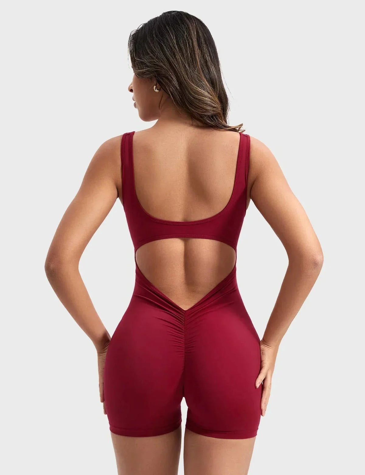 Jumpshorts with a V-Shaped Back