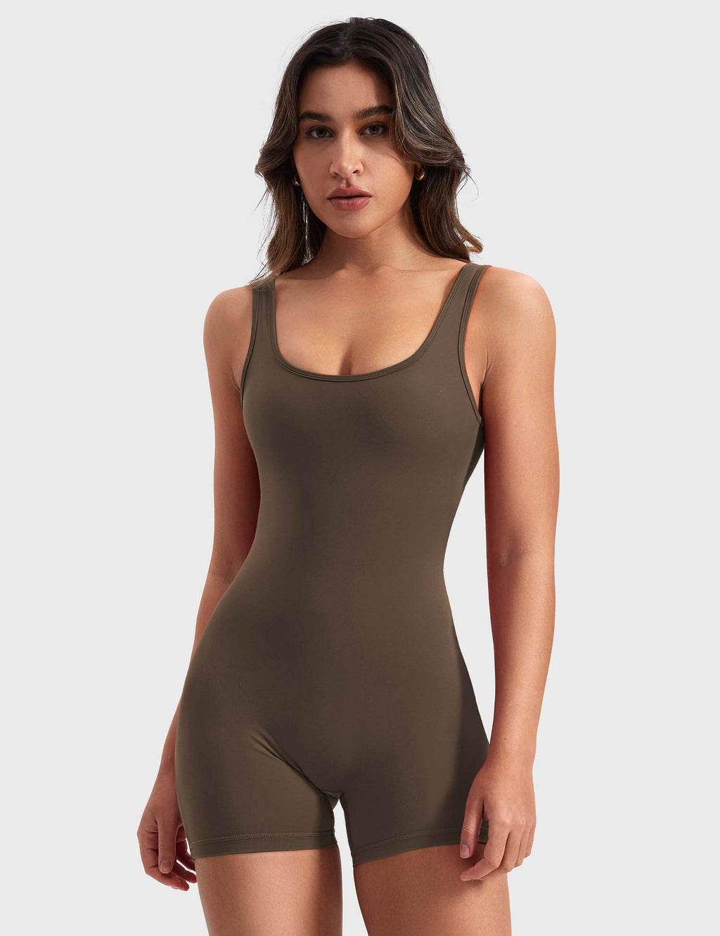Jumpshorts with a V-Shaped Back