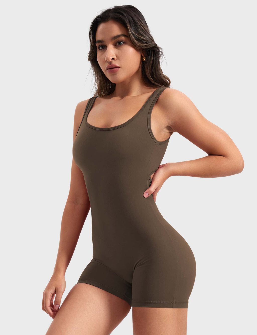 Jumpshorts with a V-Shaped Back